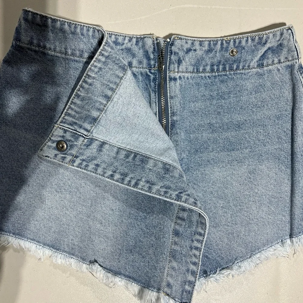 Skort - Picture 2 of 4